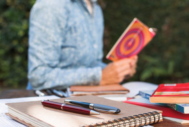 Business Books for Entrepreneurs: Must-Read Guides for Startup Success